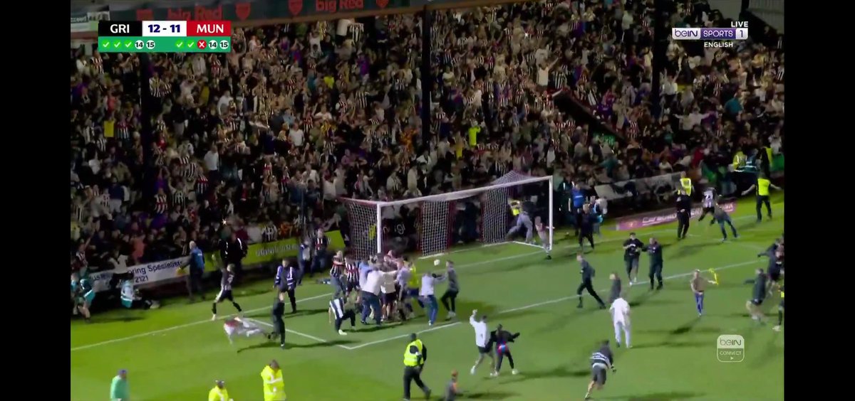 _nikoduarte's tweet image. Na Floresta Encantada da Padre Cacique, o triunfo do Grimsby sobre o  United seria impossível: conforme as premissas do Barcellos, vence quem tem mais grana. Grimsby deu uma bofetada na incompetência perene da tropa alessandrina que está aniquilando com o Inter.
#coveirodoceleiro