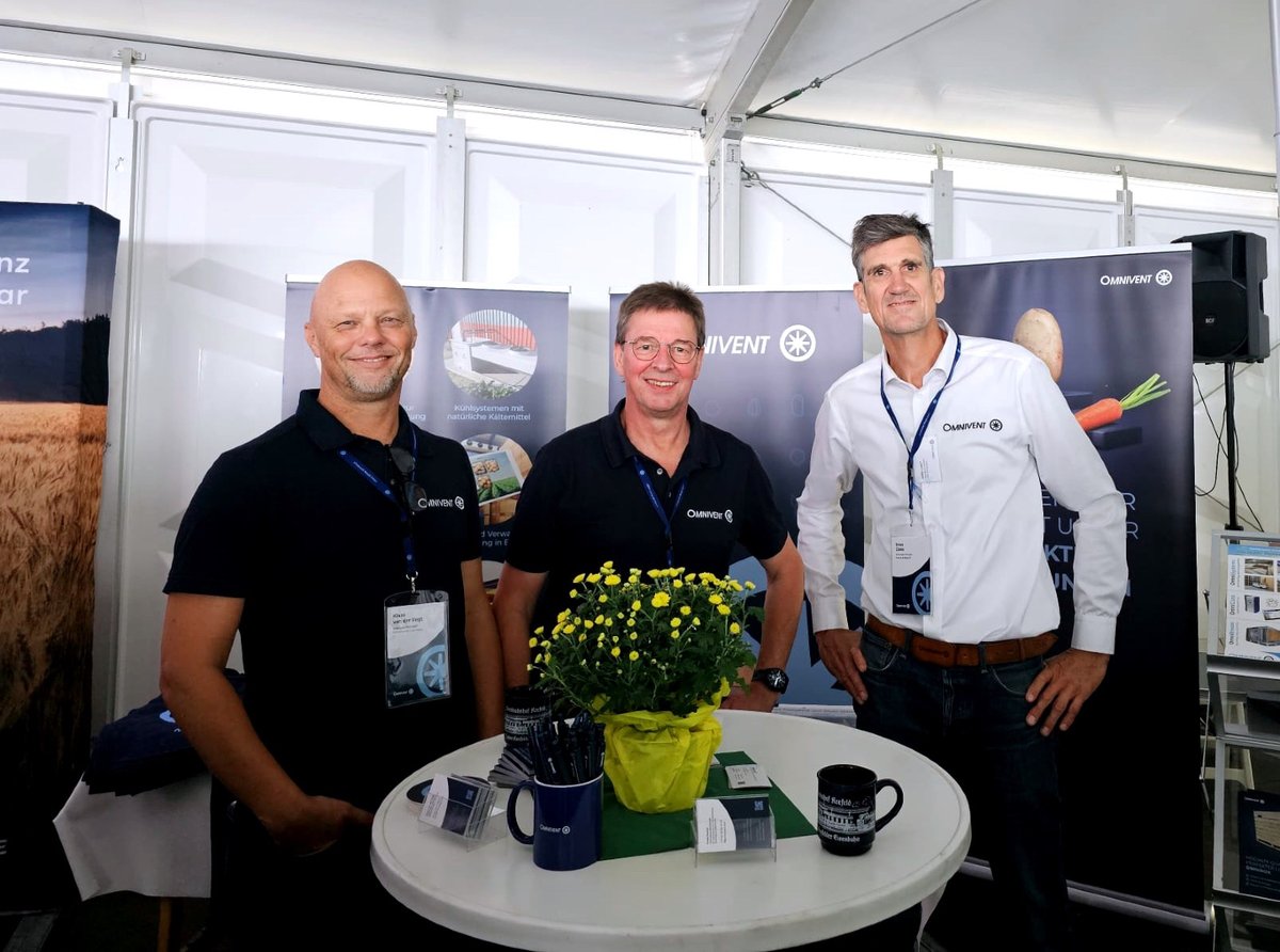 🥔 Our colleagues Klaas, Frank and Dries are busy today at the Weuthen Kartoffeltag show. We wish everyone a good show! #weuthenkartoffeltag #weuthen