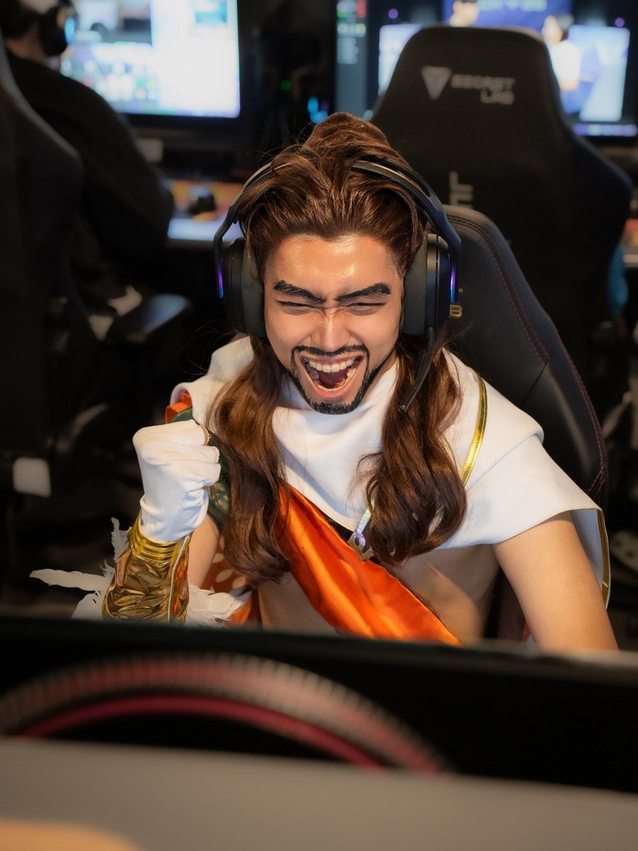 " 아 몰라 나만 잘크면 돼 케케케켘 "