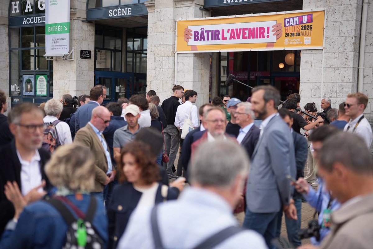 partisocialiste's tweet image. 🌞 Le #CamPuS2025 c'est parti !

Le CamPuS ces 3 jours de rentrée militante qui compteront :
👉 100 créneaux de tables rondes, débats, ateliers et formations
👉284 internant·es différent·es
👉Plus de 150 heures de débats et formations