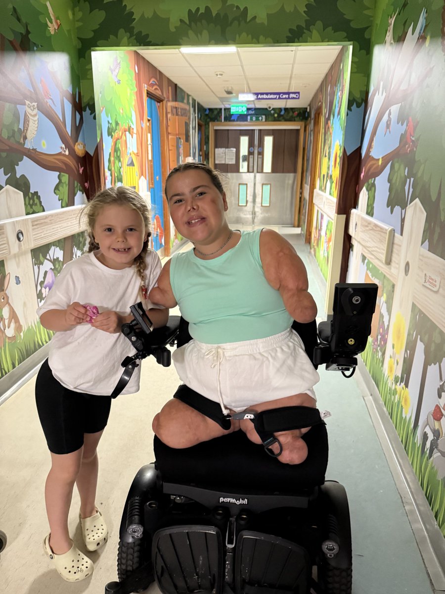 A lovely photo sent to us of the beautiful Harmonie and her sister in the Children's Ward <a href="/RUHBath/">RUH Bath 🏥</a> both very happy to see it's new decor. <a href="/Hope4Harmonie/">Hope4Harmonie</a>