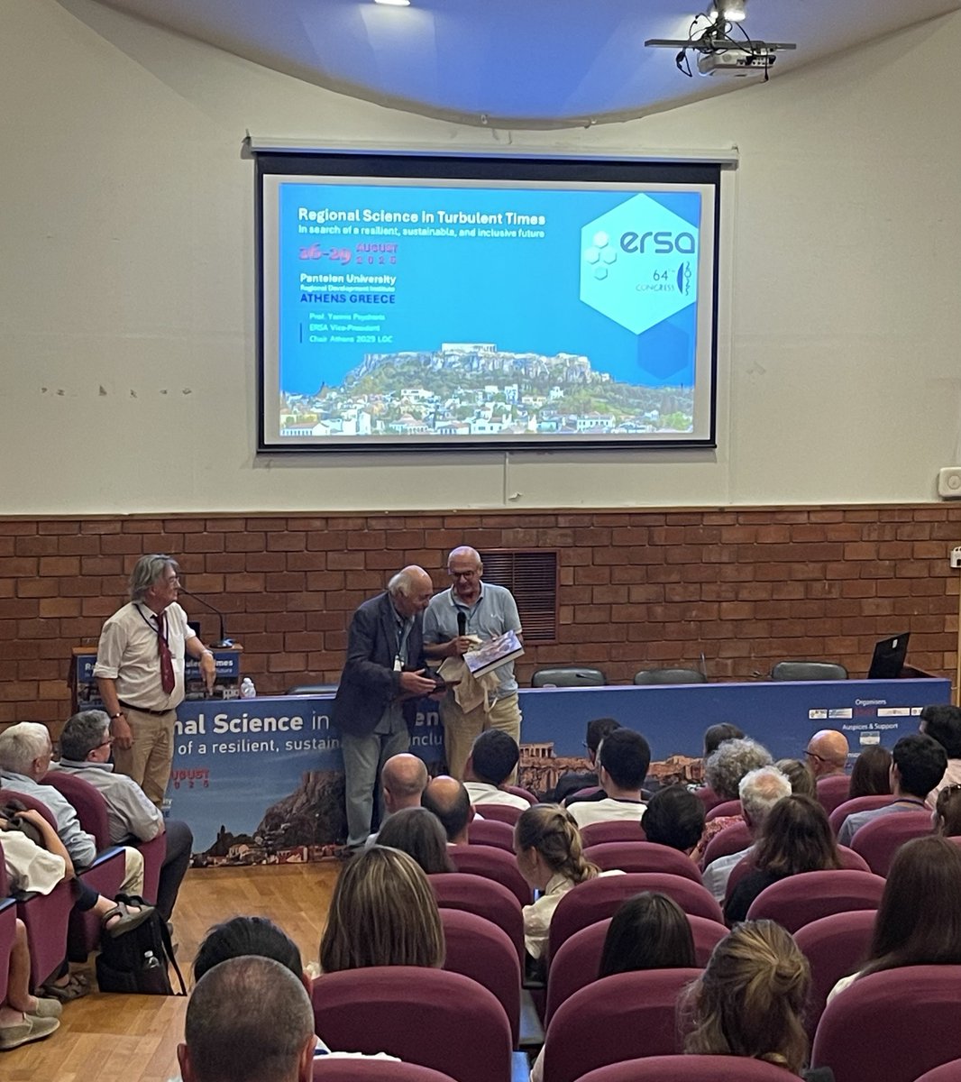 🎤 At #ERSA2025 we had the honour to host the keynote lecture by Prof. Jacques-François Thisse (UCLouvain):
“Regional Science or Spatial Economics?”

👏 Chaired by Hans Westlund.
Followed by the RSAI Founder’s Medal Award to Prof. Thisse.

#ERSACongress #RegionalScience