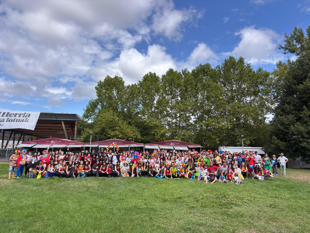 Mendillorriko Ezker Abertzaletik jai zoriontsuak opa dizkizuegu! 🌹

Gora Mendillorri! ✊🏼