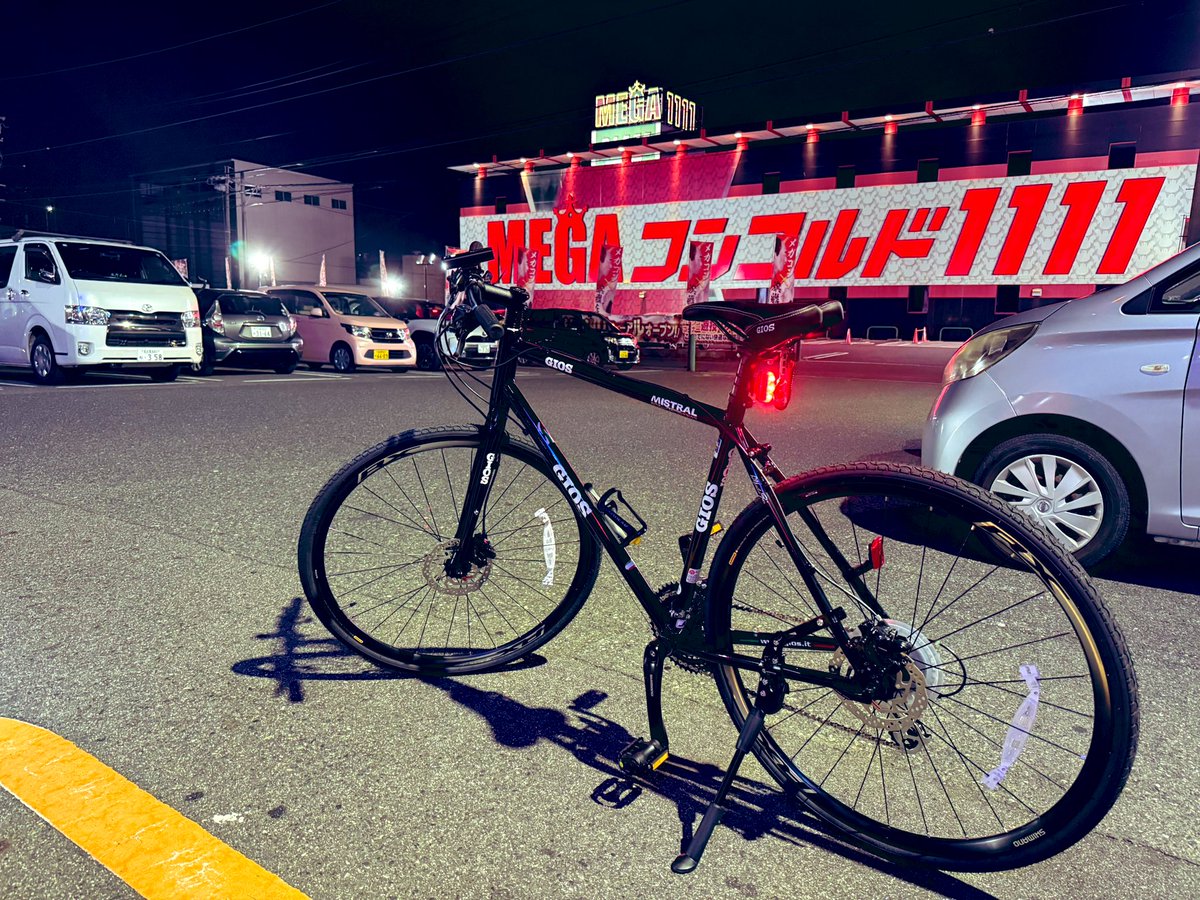 TJ_Ajianking's tweet photo. 片道1時間かけてチャリで星崎まできた
1時間かけて事務所に帰ります👍
夜サイクリング最高だよ
#TJ生 https://t.co/qhCSIQa01k
