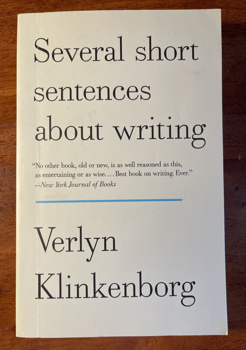 حواليكم كتب جميلة ؟ اعطونا صورة لها، او اكتب عنها هنا 👇 ولماذا؟ (يكفي ان تقول كتاباً ملهماً، مسلياً، مفيداً، محفزاً، …) مع تجنب كُتب المسوخ الثلاثة: الان دي باتون، وجيمس باترسون، وكويلهو. بالنسبة لي هذا الكتاب الجميل لم اقرأ مثله منذ أعوام.