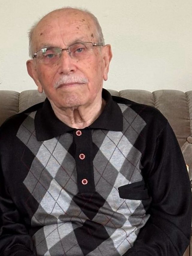 Kıymetli kayınpederim emekli öğretmen İsmail Çiftsüren hakkın rahmetine kavuşmuştur. Cenazesi yarın(29.08.2025) Cuma namazına müteakip Edirne Eski Camiinden kaldırılacaktır. Sevenlerinin, öğrencilerinin ve hepimizin başı sağolsun. Allah rahmet eylesin mekanı cennet olsun