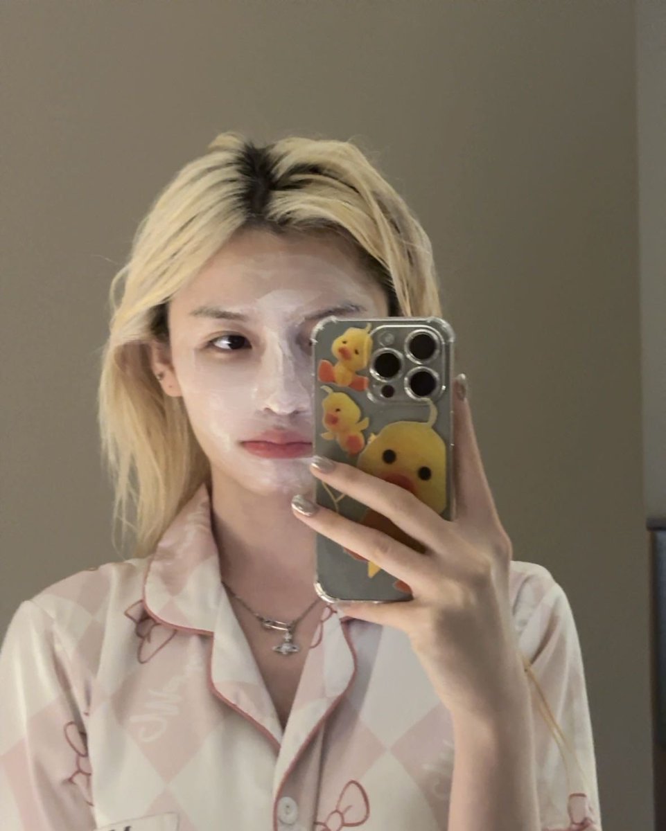 jing🦔 (semi-hiatus) (@xcwingg) on Twitter photo 