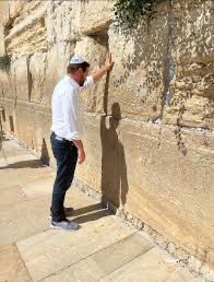 Drongooo's tweet photo. @JDVance Prayers  do indeed work. Vance got selected for VP after this. https://t.co/ZNRXK8n5HO