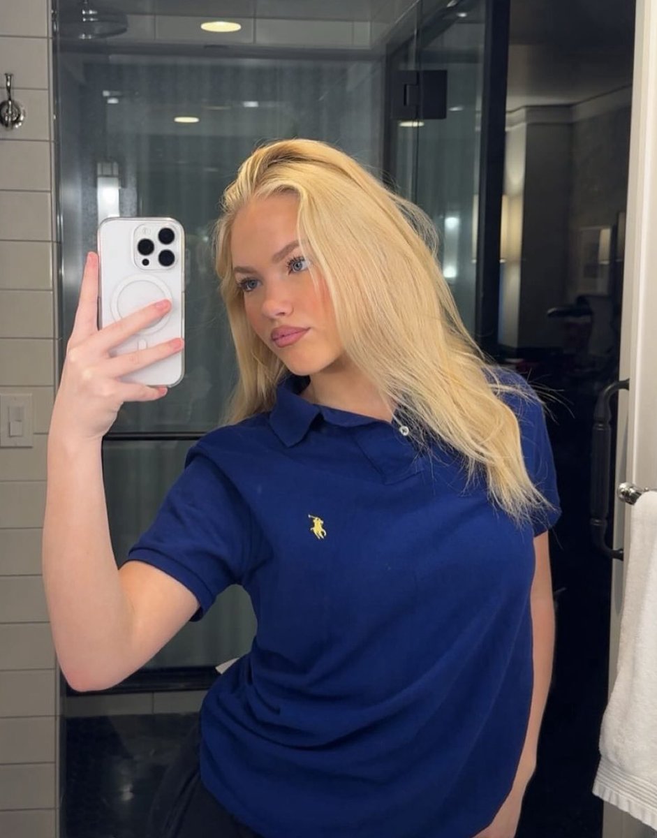 ★ (@freyliahq) on Twitter photo 