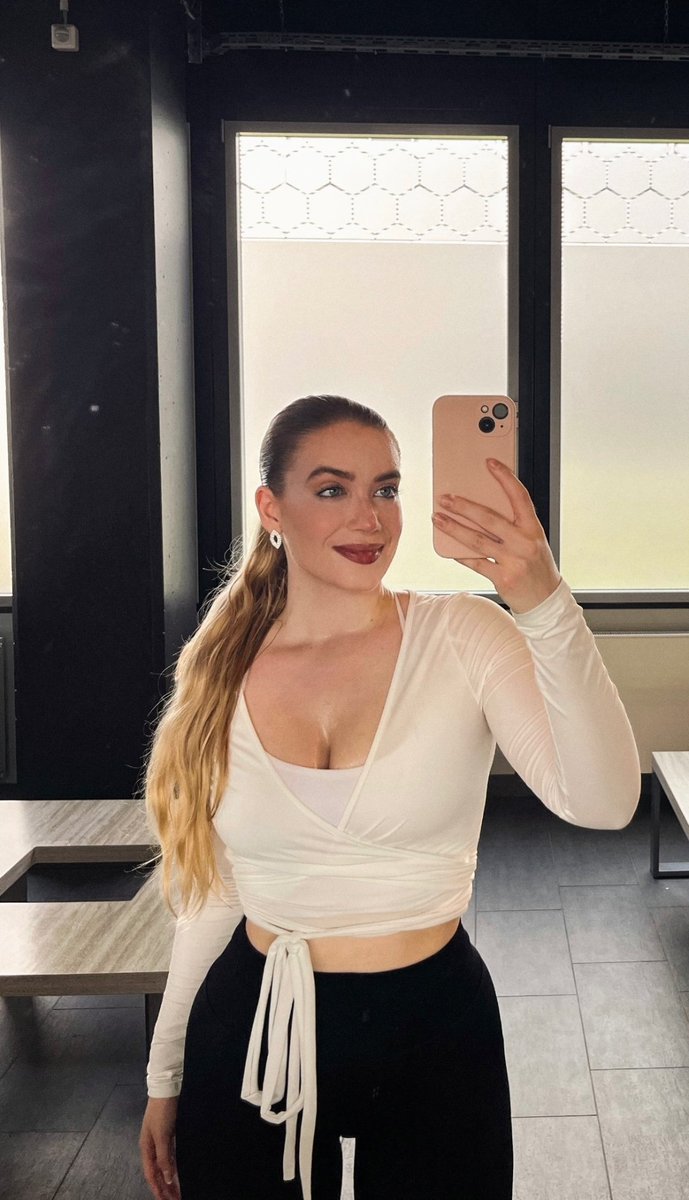 QT your Tezos art &amp; artist