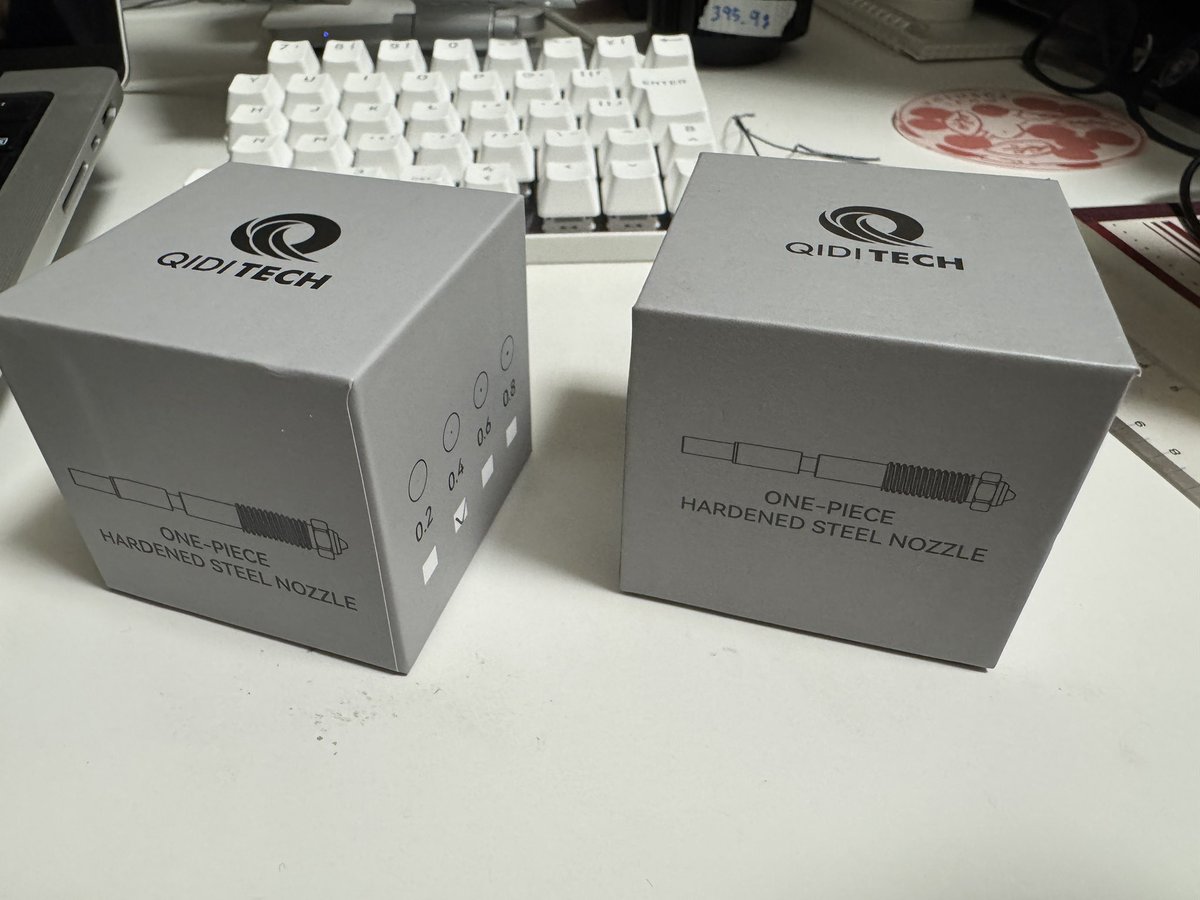 eternalfriend17's tweet photo. ←Q2用 Plus4用→
まーじで箱一緒やんな、マジックテープ名前書きましょ… https://t.co/dyqEpqsf7o