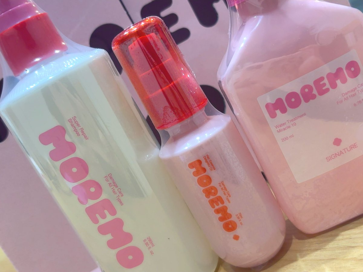 salut666mac's tweet image. ケンティがアンバサダーをつとめるMOREMOさんから
シャンプー・トリートメント・オイルをプレキャンでいただきました🥺💞

可愛いダンボールで届いて、箱を開けるところからすでにテンション爆上がり💥
まだ使う前やけど髪がどう変わるのか今からワクワク🫶
また感想シェアする🤍
#PR #MOREMO