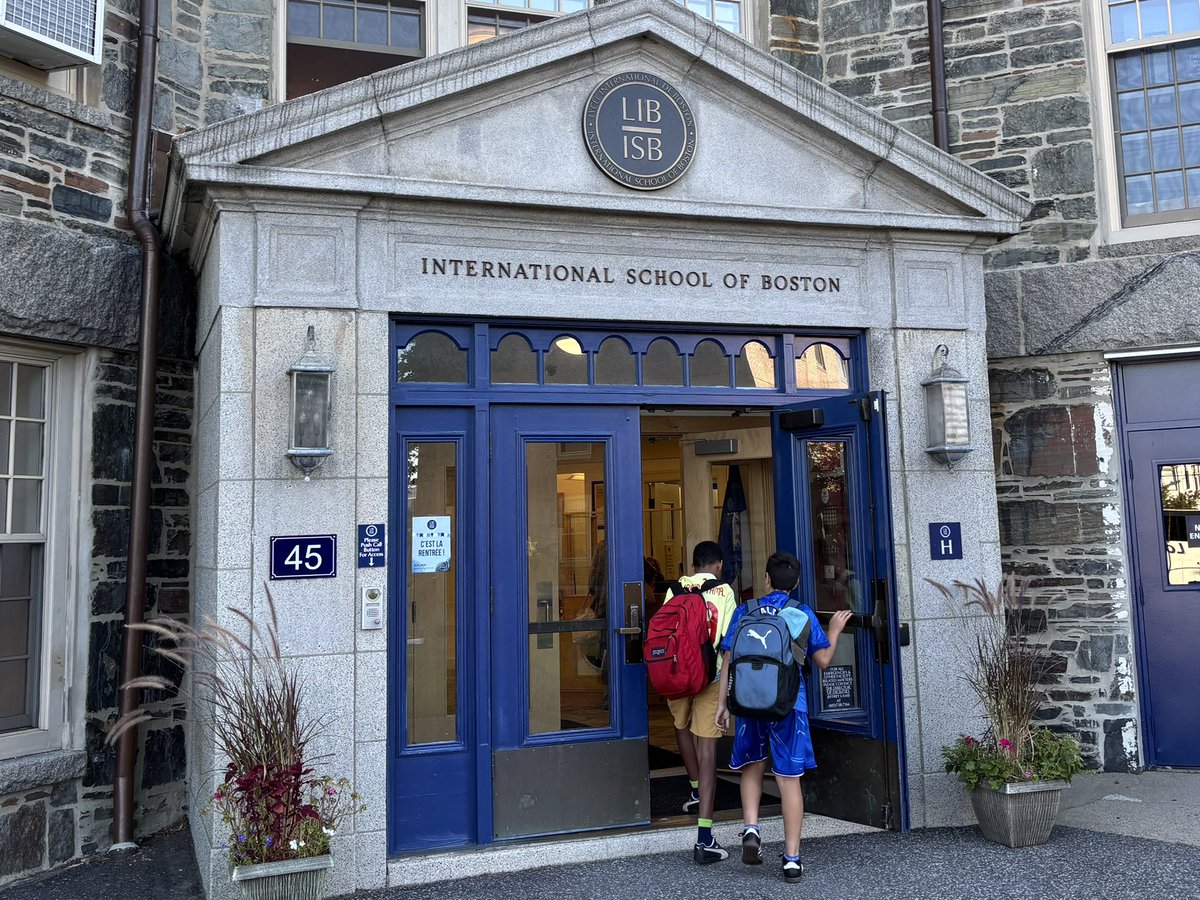 Mustafa Soykurt (@soykurtm) on Twitter photo Plus de doute, les vacances sont terminées ! C’était la #Rentrée des classes ce matin au Lycée international de #Boston.
Merci au proviseur <a href="/RUlffers/">Richard Ulffers</a> et l’ensemble de l’équipe du lycée (<a href="/isblib/">International School Boston (Official)</a>) pour leur engagement en faveur de l’enseignement du Français en Nouvelle-Angleterre Plus de doute, les vacances sont terminées ! C’était la #Rentrée des classes ce matin au Lycée international de #Boston.
Merci au proviseur <a href="/RUlffers/">Richard Ulffers</a> et l’ensemble de l’équipe du lycée (<a href="/isblib/">International School Boston (Official)</a>) pour leur engagement en faveur de l’enseignement du Français en Nouvelle-Angleterre