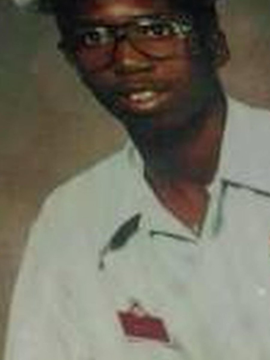RickeySmiley's tweet image. #GaryWithDaTea when he was working at #Wendys lol