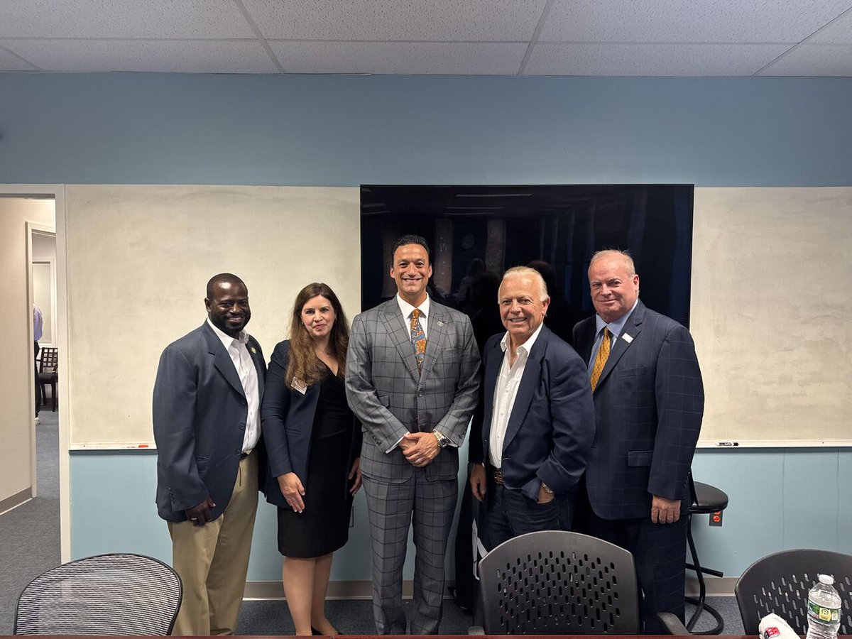 TestaForNJ's tweet image. I had the privilege of joining NJMEP in Morris County for a Business Roundtable alongside Senator Joe Pennacchio, Assemblyman Antwan McClellan, and Meghan Hunscher, President of the Morris County Chamber of Commerce.
Our conversation focused on New Jersey’s newest tax…