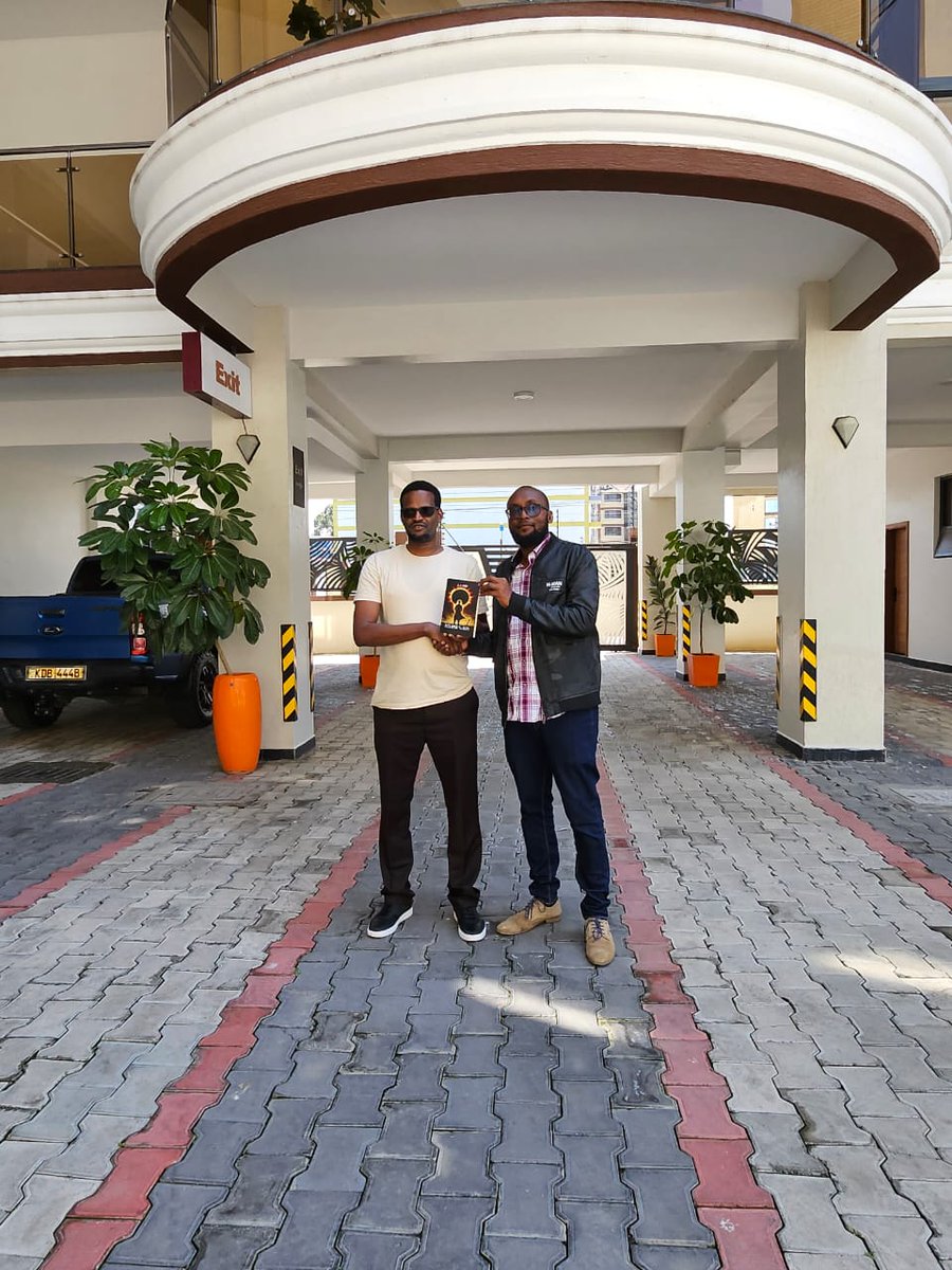 My friend George Ndege received his copy. Anasema kitabu cha 𝐄𝐜𝐥𝐢𝐩𝐬𝐞 𝐨𝐟 𝐭𝐡𝐞 𝐒𝐨𝐧 kimepaa angani kama ndege.