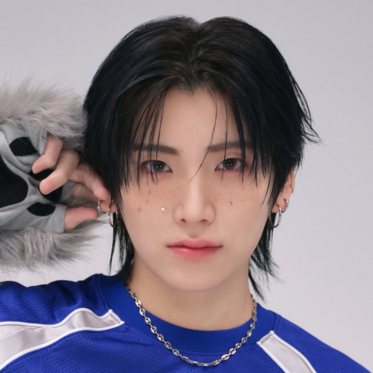 beesbud's tweet image. 하루종일 이 얼굴만 가만히 바라보고 싶음.