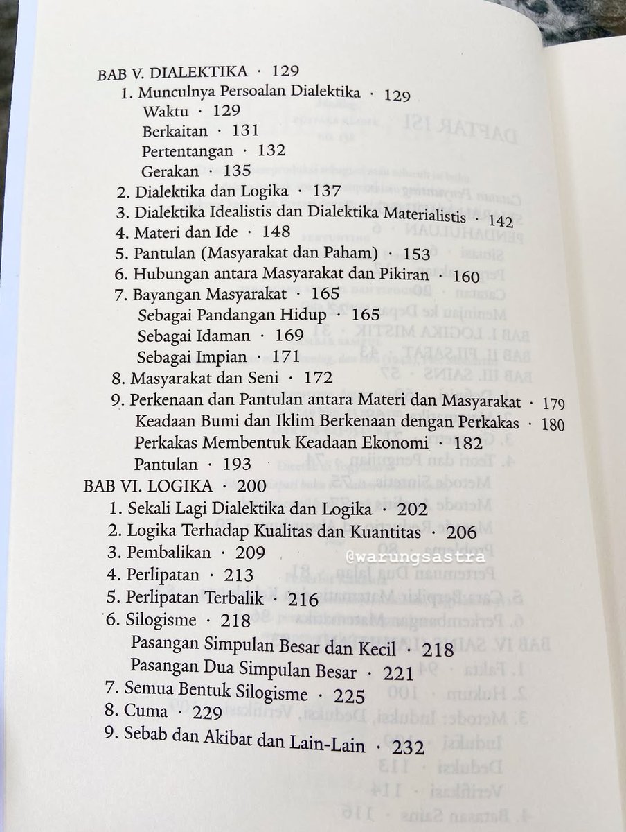 warungsastra's tweet photo. Tan Malaka menulis Madilog (Materialisme-Dialektika-Logika) untuk mengupayakan pentingnya cara berpikir yang baik, bukan untuk membangun semangat ideologis. https://t.co/GO3zOdyn5x