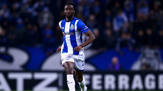 Romario Baro zachwycony przywitaniem przez kibiców Radomiaka. Udało nam się zamienić kilka zdań. Oprócz tego o transferze opowiedział mi Antonio Ribeiro, dyrektor sportowy Radomiaka.

sportowefakty.wp.pl/pilka-nozna/12…