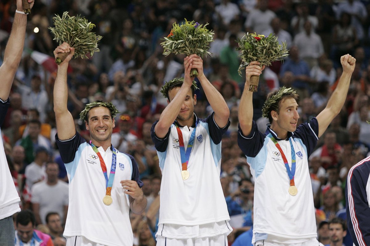 cabboficial's tweet image. 🇦🇷 Hoy no es un día más: se cumplen 21 años del logro más importante de nuestra historia

🥇 La medalla de oro en los Juegos Olímpicos de Atenas 2004.