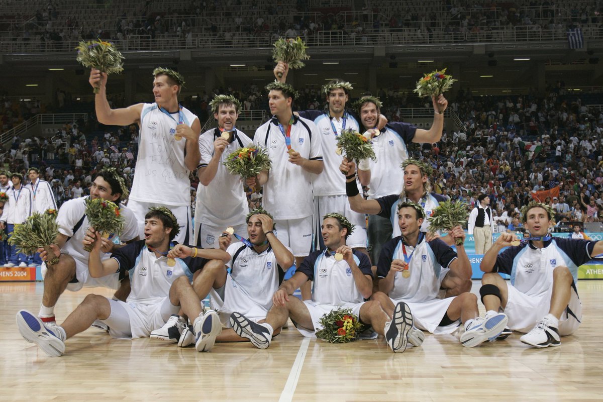 cabboficial's tweet image. 🇦🇷 Hoy no es un día más: se cumplen 21 años del logro más importante de nuestra historia

🥇 La medalla de oro en los Juegos Olímpicos de Atenas 2004.