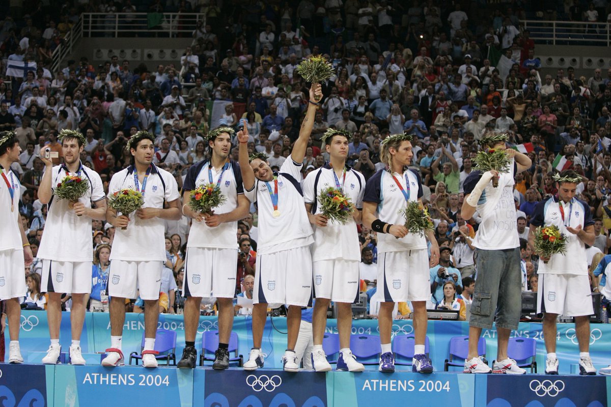 cabboficial's tweet image. 🇦🇷 Hoy no es un día más: se cumplen 21 años del logro más importante de nuestra historia

🥇 La medalla de oro en los Juegos Olímpicos de Atenas 2004.