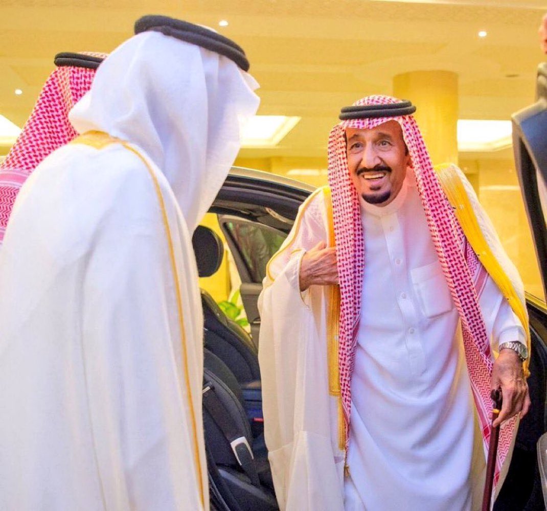 fahadalharbi666's tweet photo. #انورت_بقدومك_الدار_يا_ابوفهد
#الرياض 
أهلاً با ابوفهد في رياض المجد والعز والتاريخ..
أهلاً بالقائد الذي حمل الوطن في قلبه..وصانه بفكره وسيفه..
أهلاً بمن سهر لتبقى الراية مرفوعة..وزرع في الأرض هيبة وفي القلوب محبة.
بك ياسيدي يزهو التاريخ..وتزدهر الحكاية..ويُروى المجد بإسمك جيلاً بعد جيل.
#تغريدات_فهد_الحربي