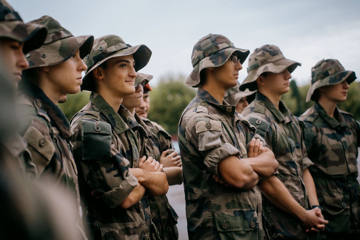 17eRGP's tweet image. 🔥 Après 10 jours intenses de formation, les stagiaires de la Préparation Militaire Parachutiste (PMP) terminent leur stage au #17RGP.

Au programme : instruction, effort physique et immersion au cœur des sapeurs-parachutistes.