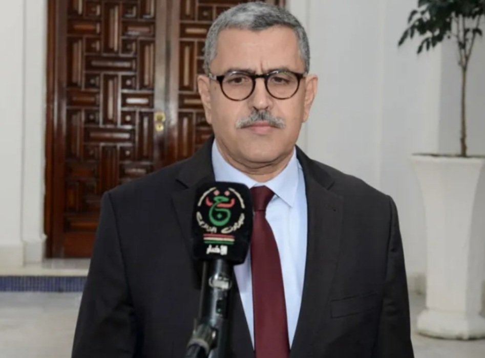HMSaidani's tweet photo. القاسم المشترك: ليسوا رجال سياسة 
منصب الوزير الاول: منصب سياسي
النتيجة: نفس المسببات تؤدي إلى نفس النتائج https://t.co/AlmIBor0Ar