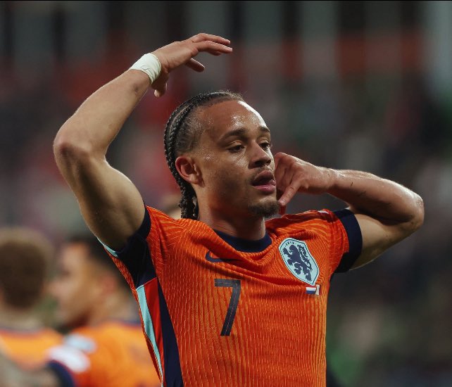 ykneo_'s tweet photo. EXCL🚨: Johan Lange reportedly farted 6 times during his meeting with Xavi Simons to try and bring him to Tottenham.

Simons became even more convinced to move to Chelsea due to these actions. 

[@NeoTHFC]🏅 https://t.co/LbxWt1J9ot