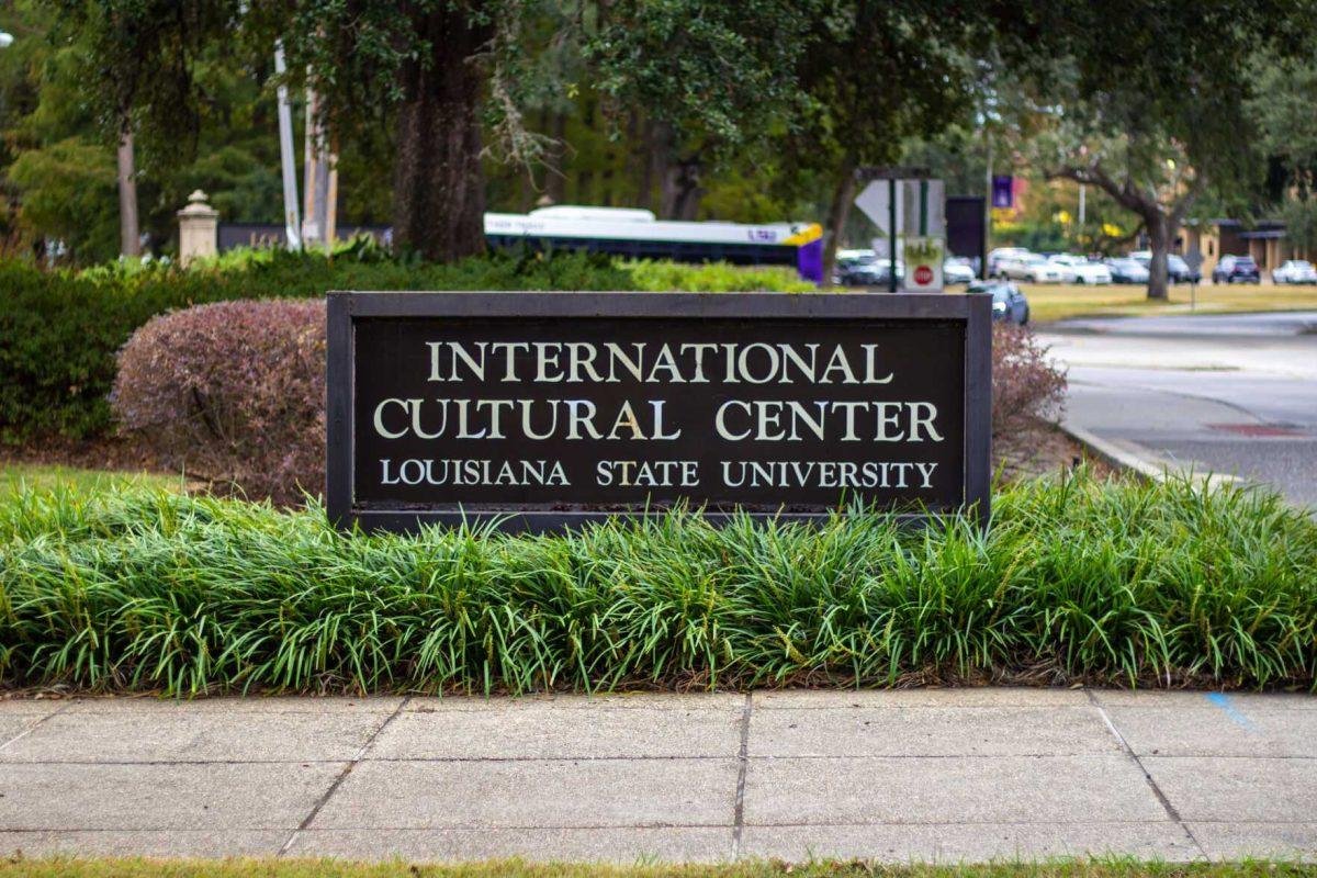 NEW: Many #LSU international students have been barred from coming to the U.S. and attending school because of Trump's travel ban.

“All my dreams and goals have been shattered."

Here's what we know about the challenges they're facing.
lsureveille.com/261412/news/so…