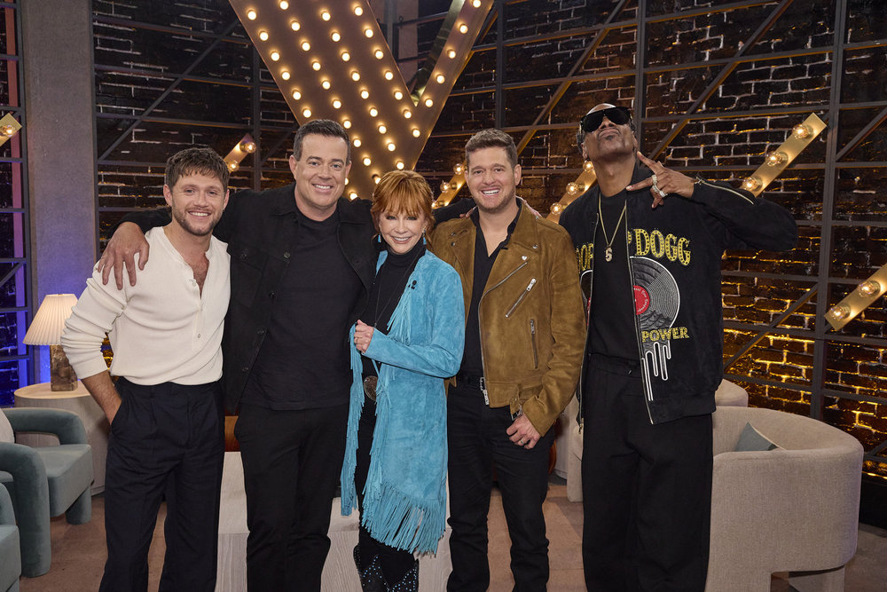 RebaCountdown's tweet photo. New "The Voice" artwork and picture from the blind auditions #TheVoice #Reba #Niall #Snoop #Buble https://t.co/xkxyQALMi2