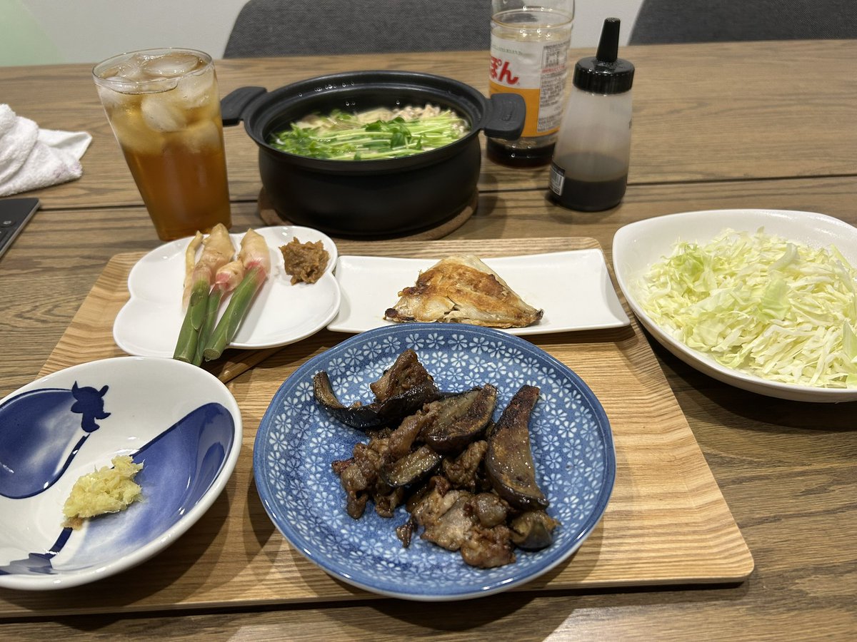 今日も一日お疲れ様でした✨
一杯を楽しむために🍺 一日をしっかりと頑張りました💪
その瞬間を迎えることで、一日の疲れが報われる気がします🌙

#お疲れ様 #一杯の幸せ #頑張った自分へ #乾杯