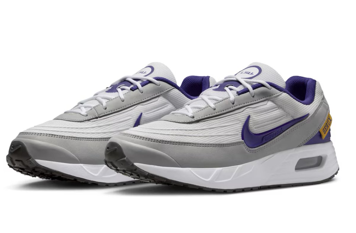 TigerDroppings's tweet photo. The New #LSU Gameday shoes from Nike came out today. 

Do we like them?

https://t.co/ho0CHuaM5u https://t.co/iwkeFAycoC