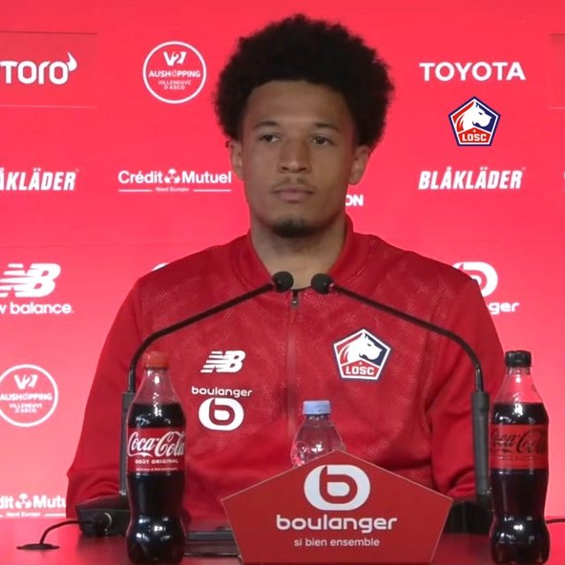 🎙️ TIAGO SANTOS : "Je me sens très bien, j’ai travaillé de nombreux mois pour revenir. Je suis très heureux d’être de retour avec l’équipe... Je ne jouerais pas ce week-end, mais le but est de faire mon retour après la trêve internationale !"

CdP du 28-08-2025

#Losc #Lille