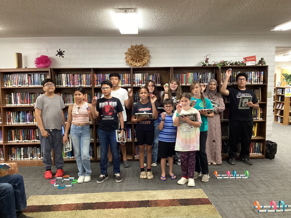 RuralTechFund's tweet image. 🚀 At Los Lunas Library’s summer @Sphero program, students coded robots to conquer bridges, tunnels &amp;amp; obstacles—building problem-solving, teamwork, &amp;amp; STEM skills along the way. They programmed for speed, accuracy, &amp;amp; timing, then shared strategies to improve their code &amp;amp; designs.