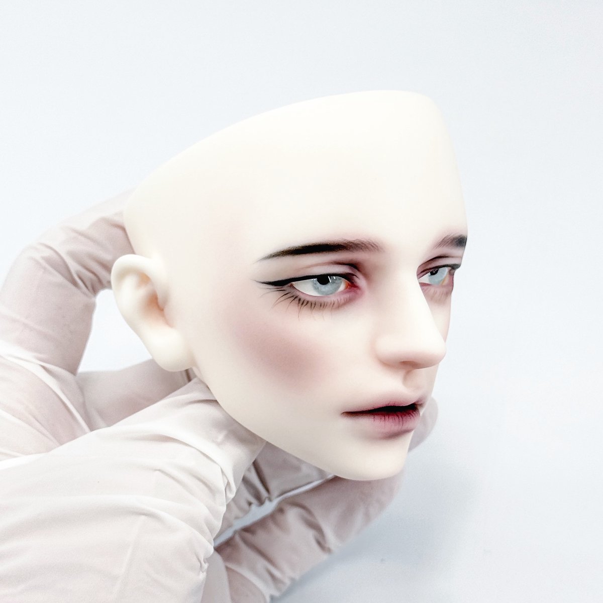 스위치 세드릭 타입 메이크업 작업

핸드폰으로 촬영 후 보정한 사진입니다
blog.naver.com/dear_rabbit_/2…