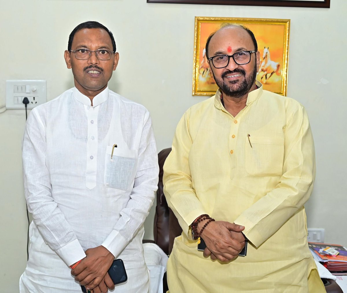 माननीय कैबिनेट मंत्री श्री <a href="/YogendraUpadhy/">Yogendra Upadhyaya</a> जी के प्रति हार्दिक आभार! आज लखनऊ में भेंट के दौरान मेरे विधानसभा क्षेत्र के महाराणा प्रताप डिग्री कॉलेज, बिल्सी में बीएससी कक्षाएँ शुरू करने के विषय पर उनका सकारात्मक और सहयोगात्मक रुख सराहनीय है। धन्यवाद! 🙏