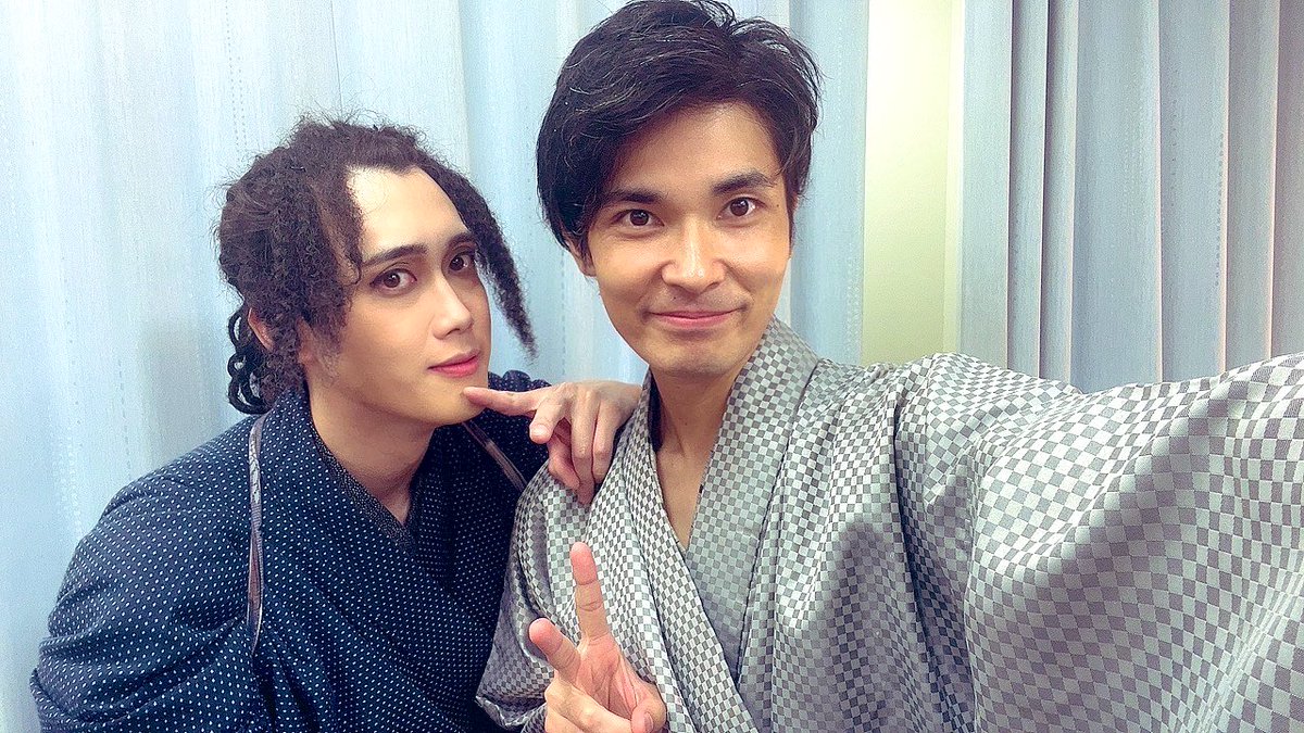 今日も二公演ありがとうございました😊

チェキ会もありがとうございました！！

明日は昼一！頑張る😤

なんやかんや出会ってから
長いたいきと😆

#舞台ISHIN