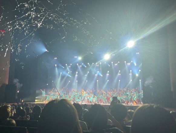 rinharukokoa's tweet photo. 夏休みはダンスも頑張ってオープンキャンパスに行ったり友達とほぼ毎日遊んでました✨✨夏休みはTWICEのライブでおしまい！！ https://t.co/EfDBclafUg