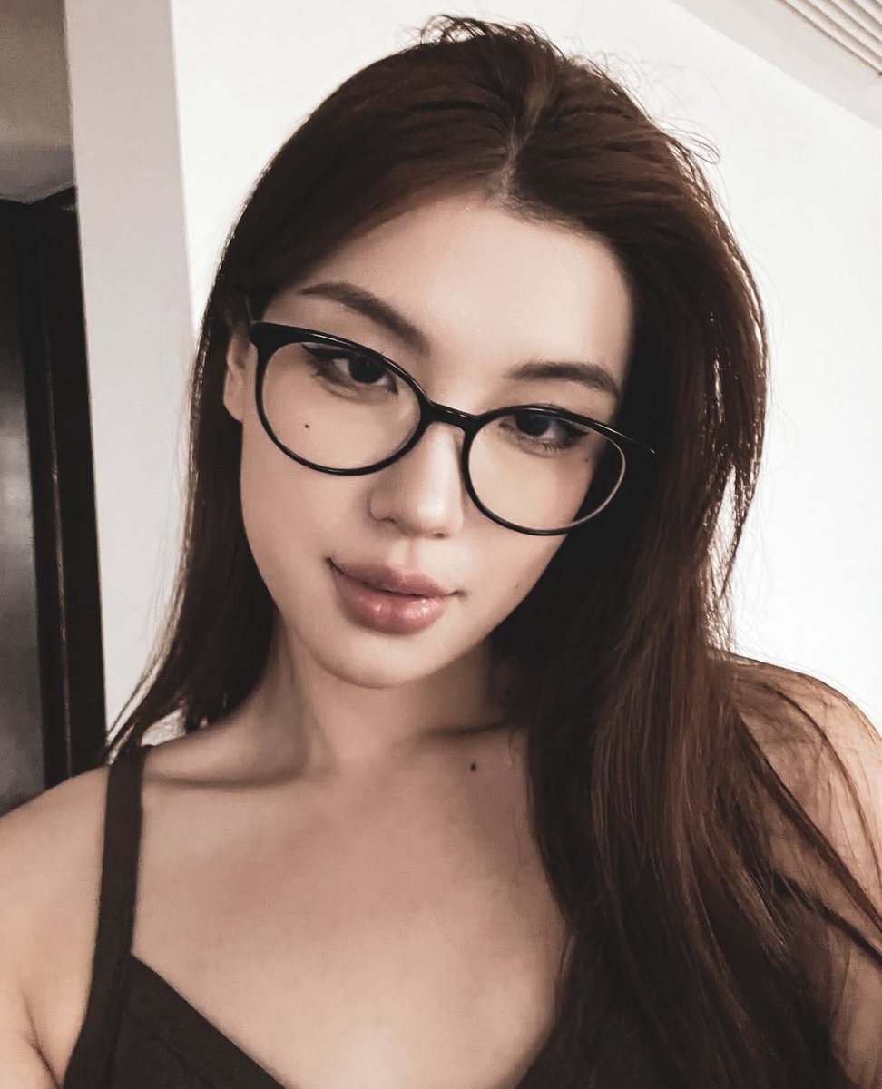 florensoul's tweet photo. it’s been a while since i popped up here. hi, moots! https://t.co/nYEVzu3zdc