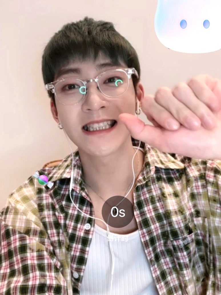 250828 이즈위 #케빈🩶

오랜만ᰔᩚ