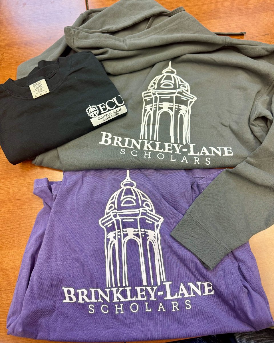 Grab your #BrinkleyLane merch today! Orders are open now through Sept 1st at 11 PM ✨ 

If you placed an order July 25-Aug 3, you can grab it today in Mamie!

Store ➡️ epay-banner.ecu.edu/C20694_ustores…