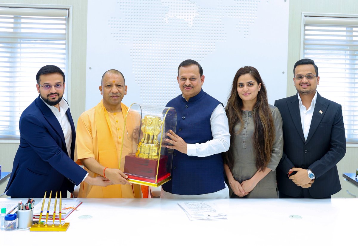 Yogi Adityanath Office tweet media