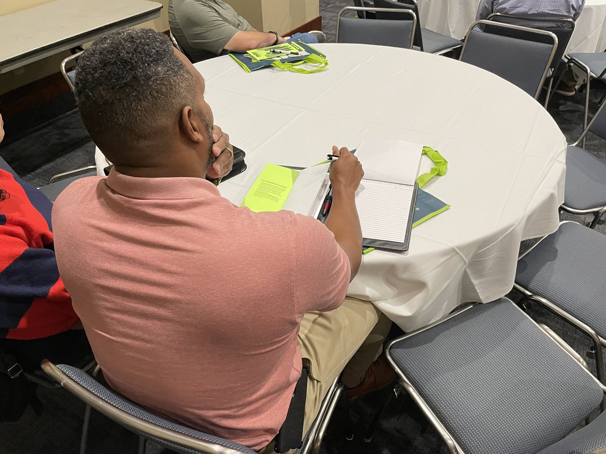 DAVHQ's tweet photo. DAV hosted an informational seminar before the DAV and @RecruitMilitary job fair today in Indianapolis. During the seminar, attendees learned about DAV’s free programs and services for veterans. Visit https://t.co/4pld9Mr6oZ to see where our team will be next!  #DAV #veterans https://t.co/XCH1iKA8yL