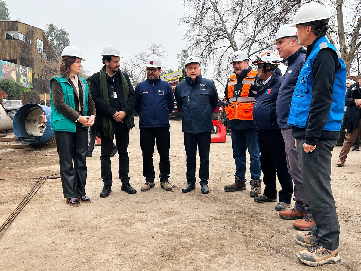 🔴 #AHORA | El subsecretario del <a href="/mop_chile/">Ministerio de Obras Públicas🇨🇱</a>, Danilo Núñez Izquierdo, junto a autoridades y <a href="/aguas_andinas/">Aguas Andinas</a>, entregan detalles y medidas preventivas para el corte del suministro de agua potable desde el 5 hasta el 7 de septiembre en seis comunas de la región Metropolitana.