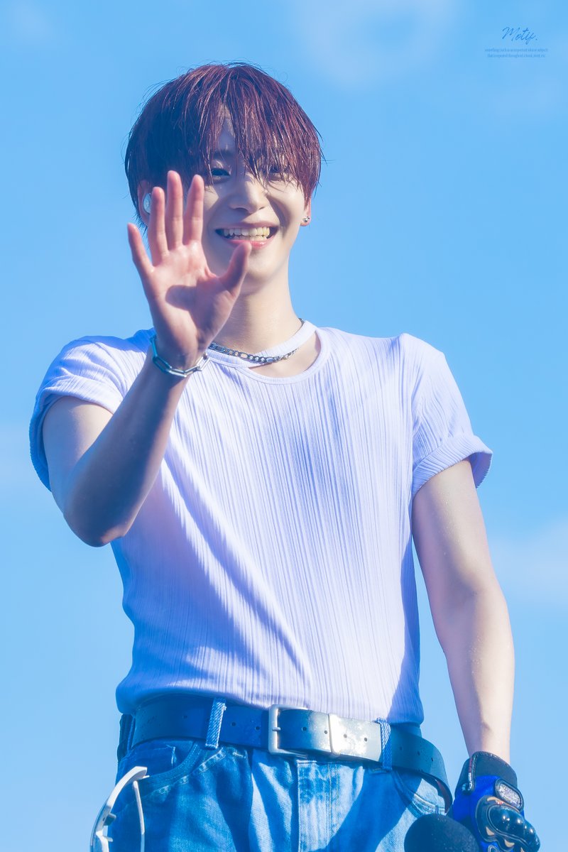 9heartedness's tweet photo. 250823 워터밤 💙 
#크래비티 #정모 #구정모 #CRAVITY #JUNGMO https://t.co/2pFgO2rLbQ