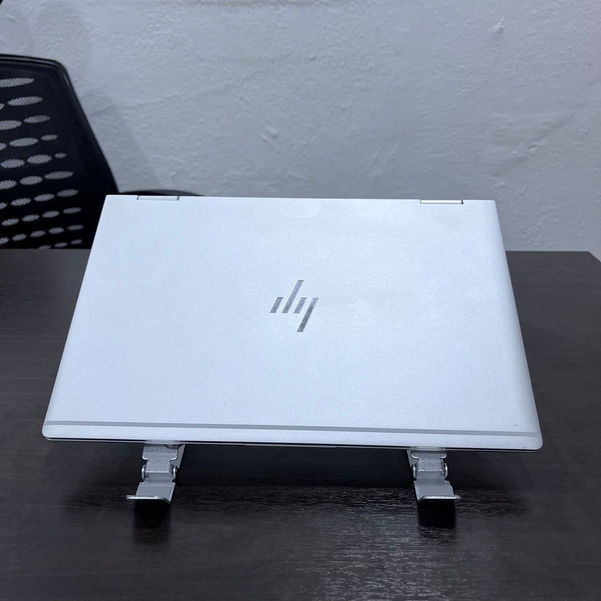 TargetPhonesgh's tweet image. HP EliteBook 1030 G3/G4 - x360
⁠Intel Core i5 - 8th Gen
⁠8GB RAM | 512GB SSD
⁠Touchscreen - X360  
⁠Fingerprint  
⁠Keyboard light 
⁠Face ID
PRICE  - GHC 4,600