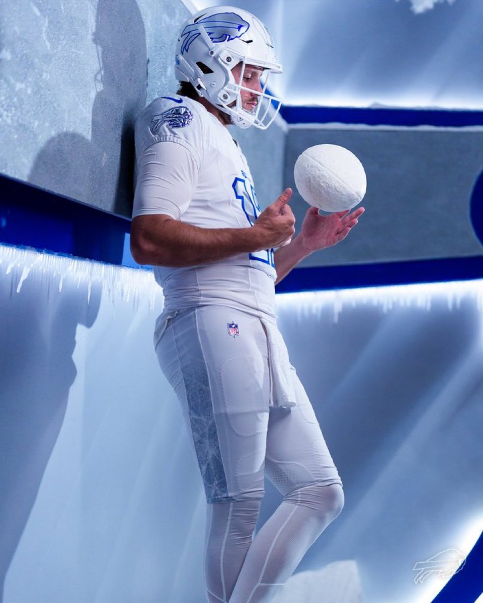 AdamSchefter's tweet image. Bills will debut their “Cold Front” uniforms on October 5 vs. the Patriots.