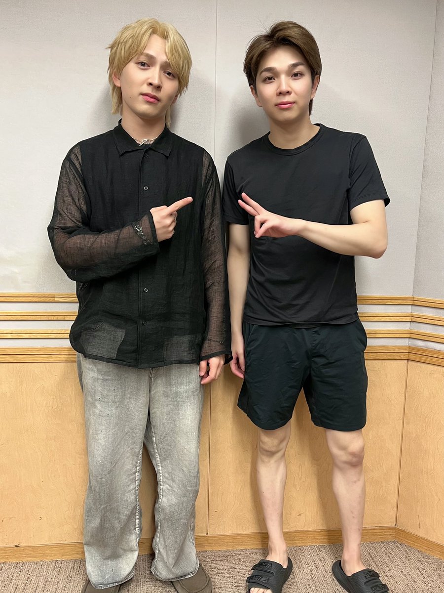 ／
23時台は、
M!LKから塩﨑太智さんに出演していただきました👀🧂🍋✨
＼

２人の真剣なトークをお聴きいただけましたか？💙💛
radiko.jp/share/?t=20250… 

引き続き、１：００まで #レコメン！をお楽しみください👀👂✨

#塩﨑太智 #吉田仁人 #MILK
#文化放送